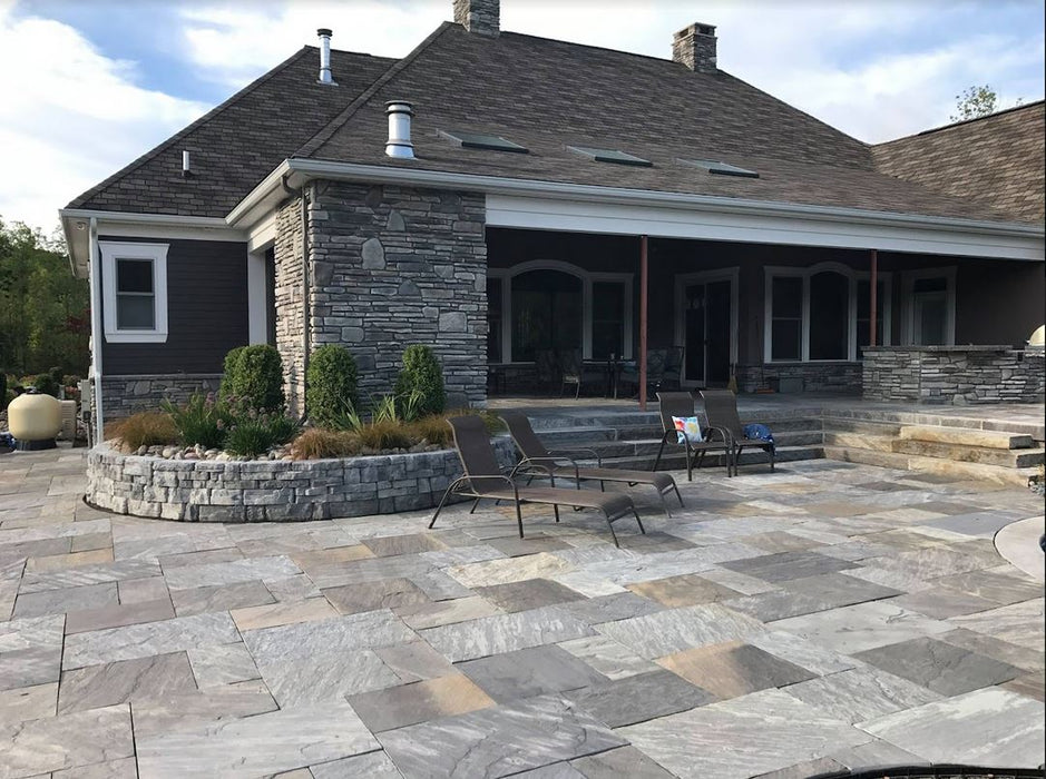 Banas Stones® Rockfaced Coping - Imperial Black