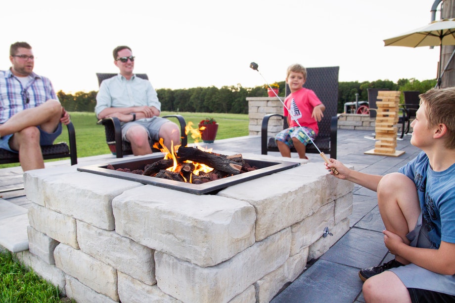 Best Way Stone® Rockton Firepit Kit