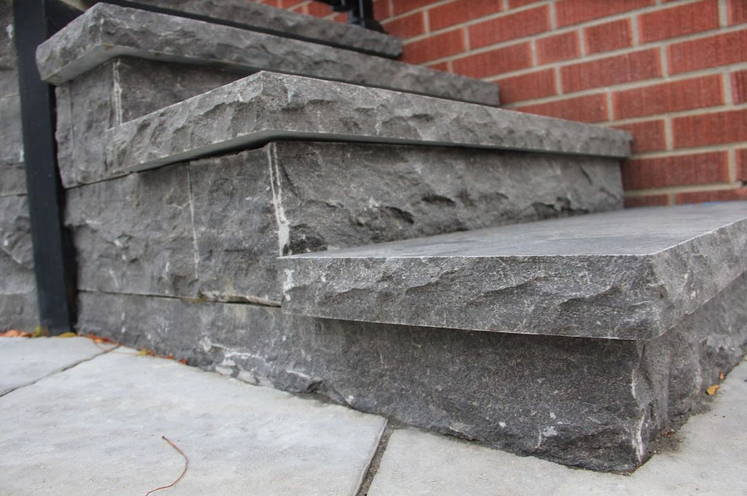 Banas Stones® Rockfaced Coping - Antique Black