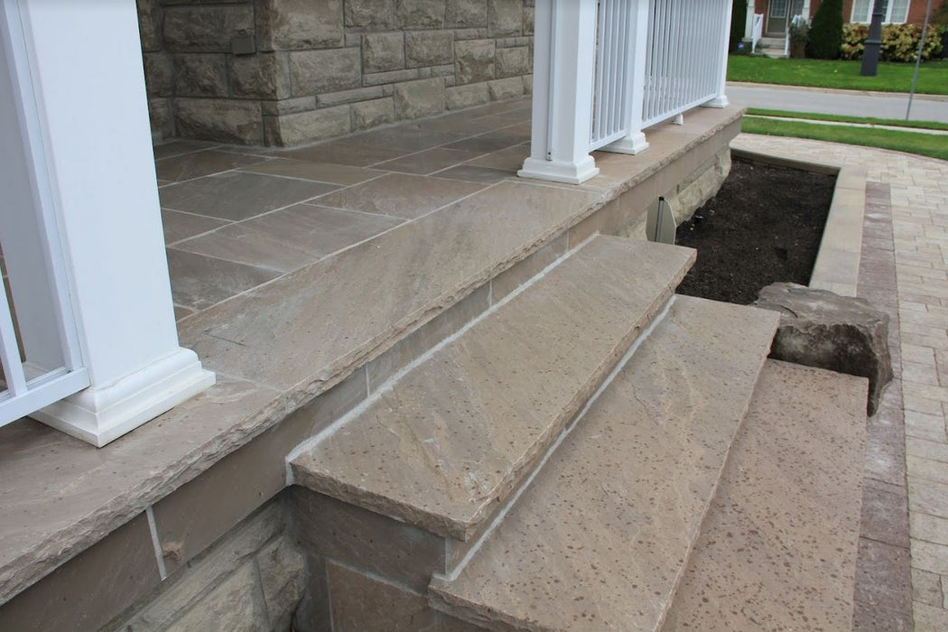 Banas Stones® Rockfaced Coping - Brown