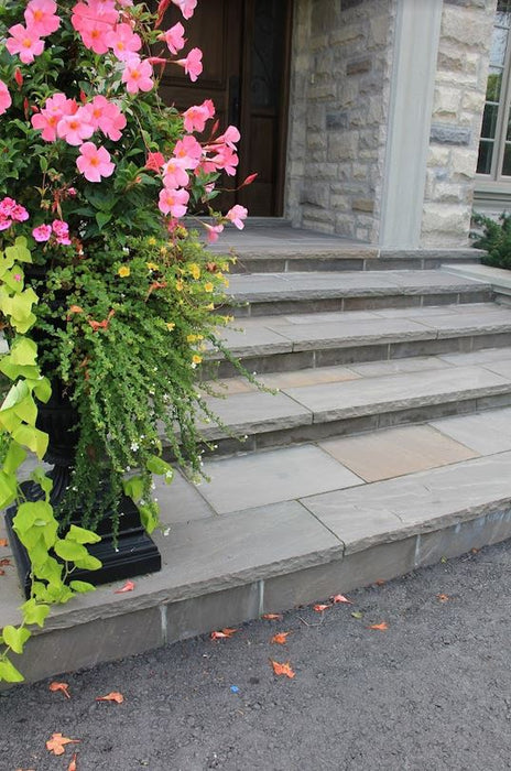 Banas Stones® Rockfaced Coping - Slate Grey